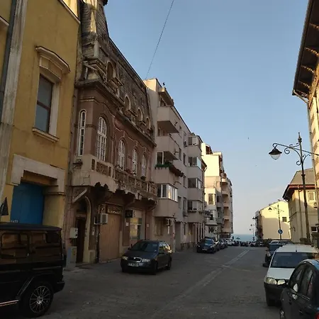 Garsoniera 2 Langa Plaja Проживание в семье *